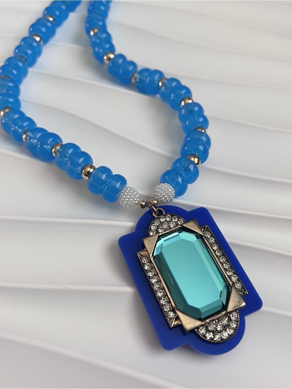 Blue Crystal Pendant Beaded Necklace - Designer Style